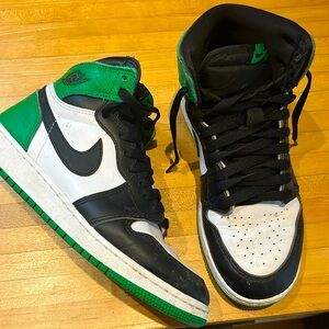 Boy's Nike Air Jordan 1